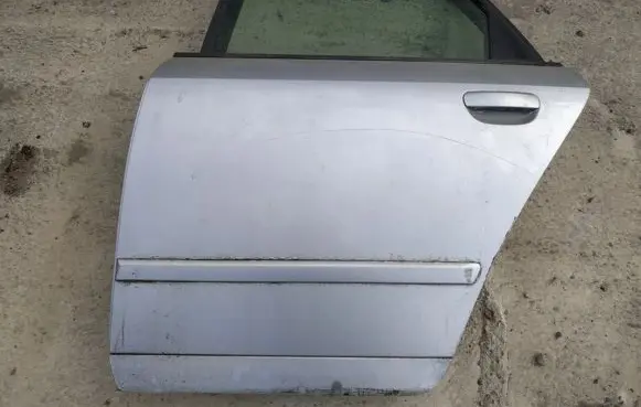 Audi A4 S4 B6 8E 8H Rear door pilkos