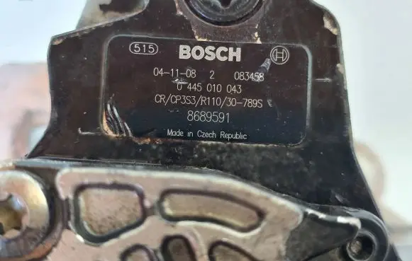 Volvo S60 Fuel injection high pressure pump 0445010043