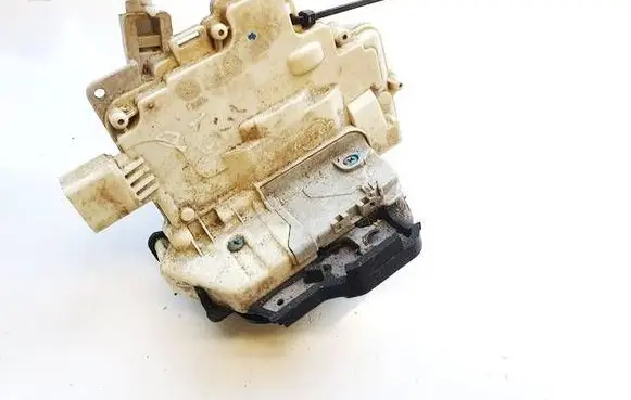 Audi A3 S3 8P Front door lock 4F2837015
