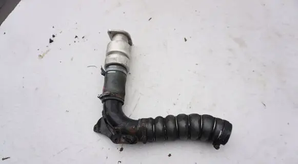 Intake resonator