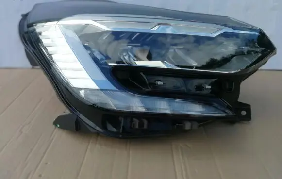 Renault Captur II Headlight/headlamp