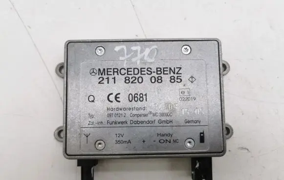Mercedes-Benz ML W164 Antenna control unit 2118200885