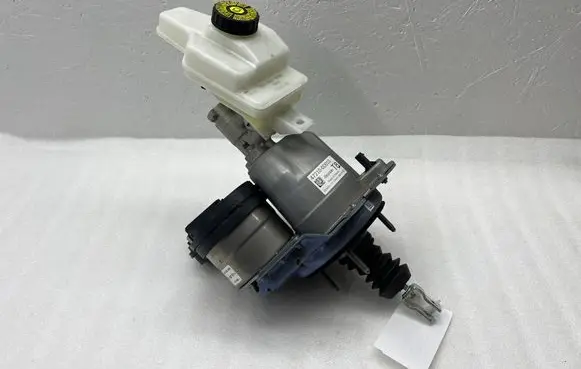Toyota Yaris Cross Hydraulic servotronic pressure valve 472100D010