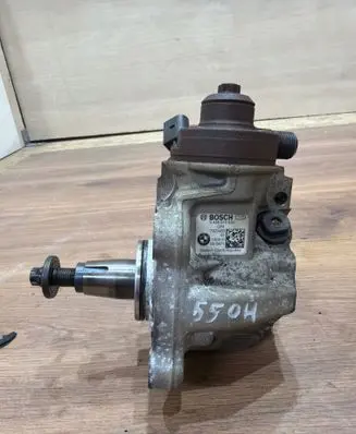 BMW X3 F25 Fuel injection high pressure pump 0445010634 7823463