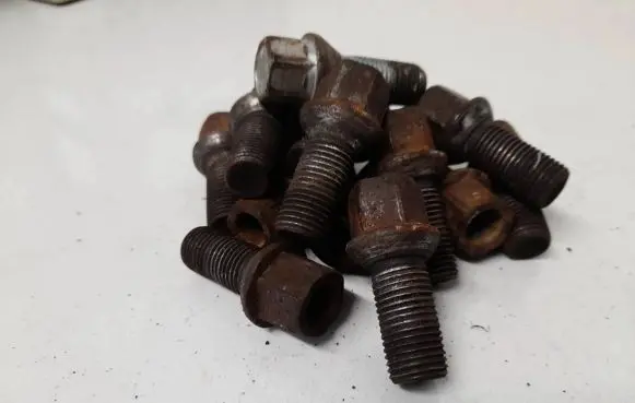 Audi A6 S6 C5 4B Nuts/bolts 