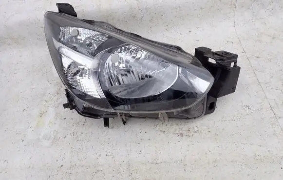 Mazda 2 Headlight/headlamp