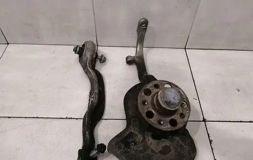 Mercedes-Benz CL C216 Front wheel bearing hub A2213322901