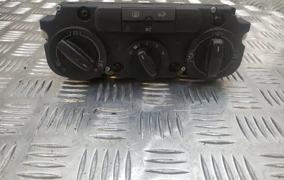 Volkswagen PASSAT B6 Climate control unit