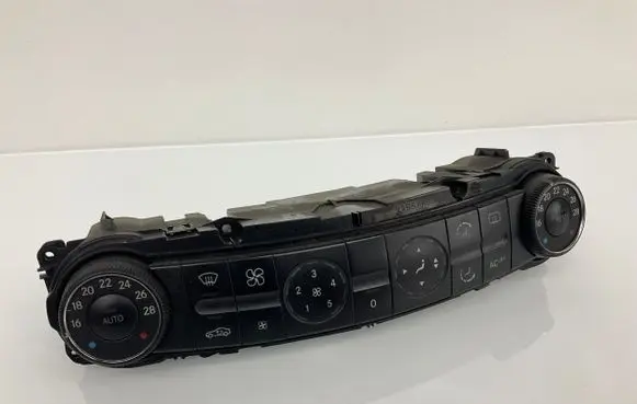 Mercedes-Benz E W211 Climate control unit 2118300190 475546 00012804