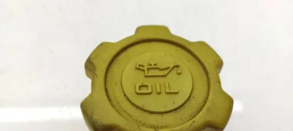 Subaru Outback Oil filler cap 