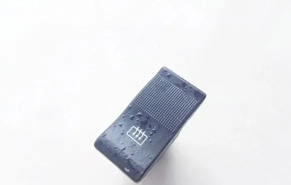 Hyundai Pony Windscreen/window heater switch