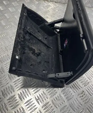 Ford Galaxy Front trunk storage compartment 