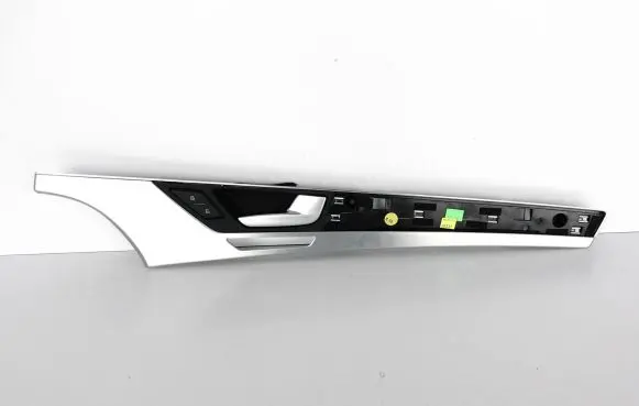 Audi A8 S8 D4 4H Front door trim bar 4H0867102