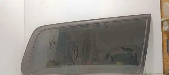 Volvo V70 Rear side window AS2