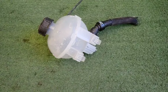 Opel Frontera Coolant expansion tank/reservoir 