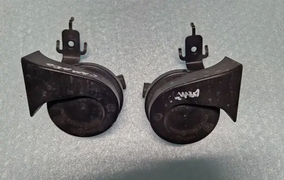 Chevrolet Camaro Horn signal