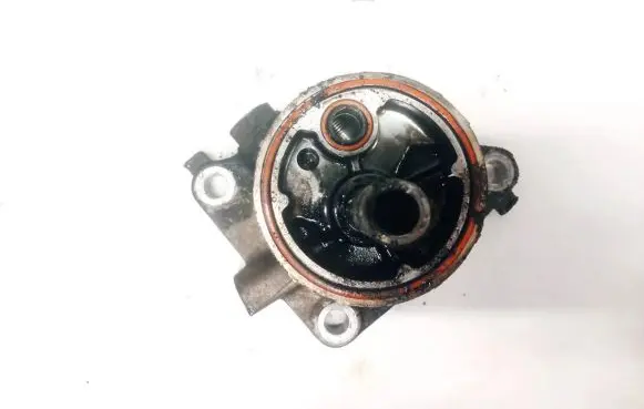 Mazda 323 Oil filter mounting bracket