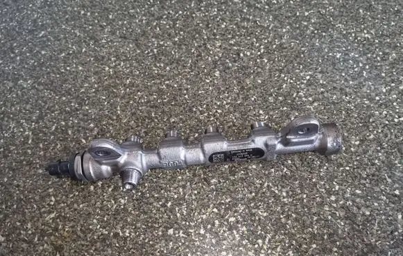 Opel Insignia A Fuel main line pipe 0445214221 55576177
