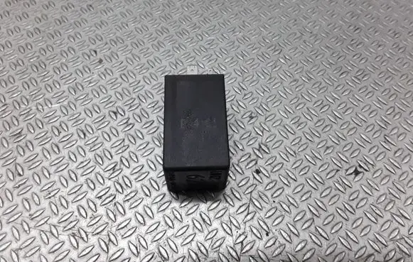Audi A6 S6 C5 4B Other relay 4B0907307B