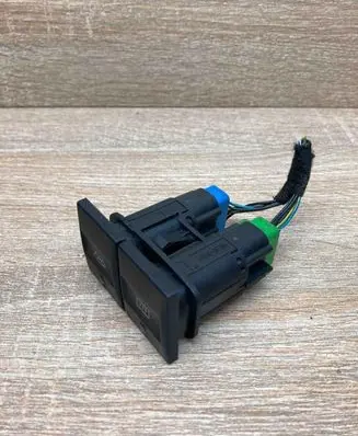Ford Mondeo Mk III Windscreen/window heater switch 1S7T18K574AA WithPlug