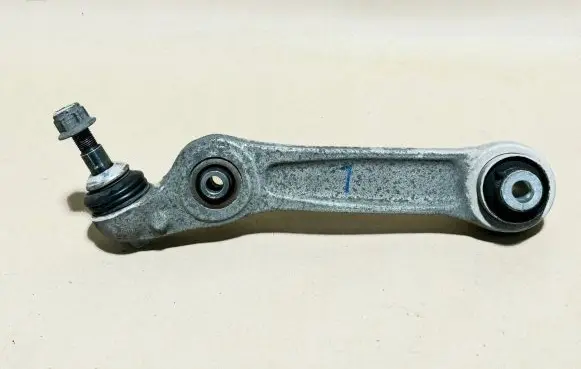 BMW 5 GT F07 Front lower control arm/wishbone 6798107 31126798107 14419
