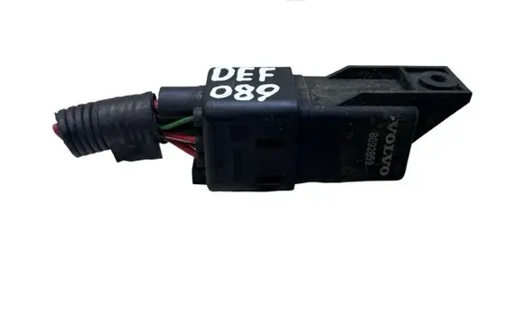 Volvo XC70 Glow plug pre-heat relay 8692859 0281003037 30433401