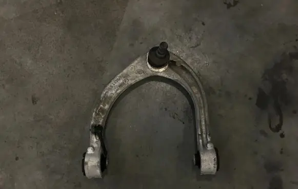 Land Rover Range Rover L405 Front upper control arm/wishbone PLA3091