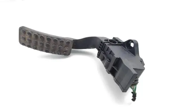 Mercedes-Benz A W176 Accelerator throttle pedal A2463001904
