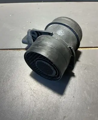 Volkswagen Transporter - Caravelle T5 Mass air flow meter 0281002461 074906461B