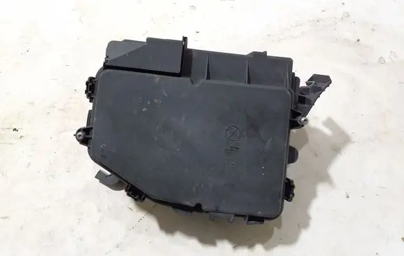 Mercedes-Benz GLA H247 Fuse box set A2475407600
