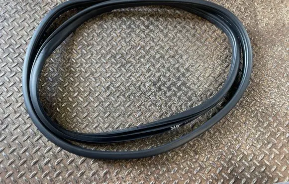 Mazda CX-5 II Rear door rubber seal (on body) 9L032051