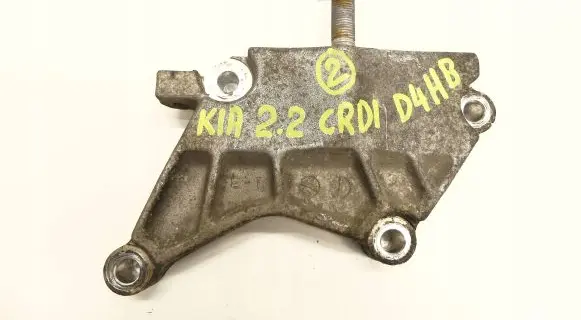 KIA Sorento Engine mounting bracket