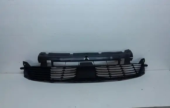 Peugeot 5008 II Front bumper lower grill 9836768377 983679577