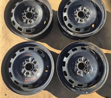 Audi A4 S4 B5 8D R14 steel rim 898sf028
