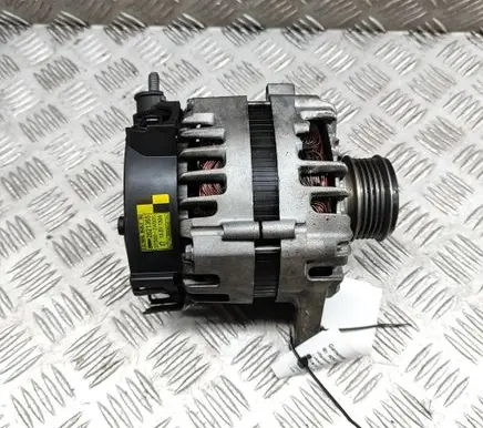 Hyundai ix35 Generator/alternator 373002A805