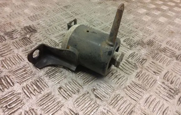 Ford Ecosport Engine mount bracket c1b16f012cd