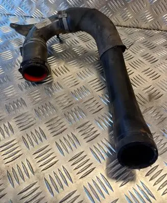 Ford C-MAX II Intercooler hose/pipe AV616C750 A12422999
