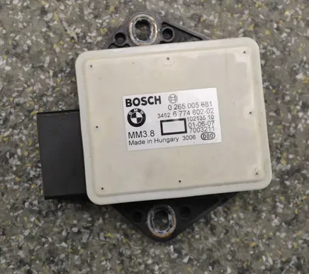 BMW 5 E60 E61 ESP acceleration yaw rate sensor 0265005681 34526774602-02 10213510