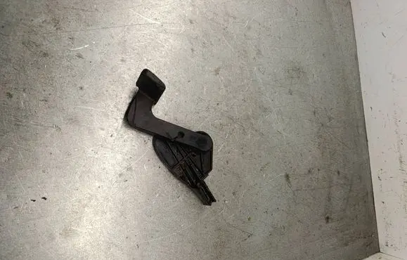 Audi A4 S4 B7 8E 8H Engine bonnet (hood) release handle 8e1823533b