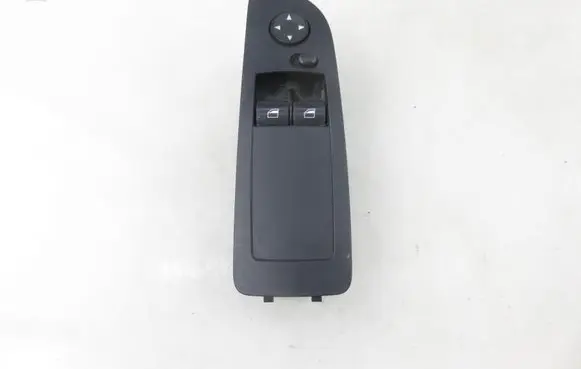 BMW 1 E81 E87 Electric window control switch 9167154