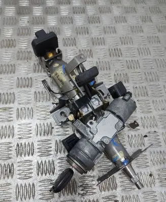 Toyota Avensis T250 Ignition lock N05015178