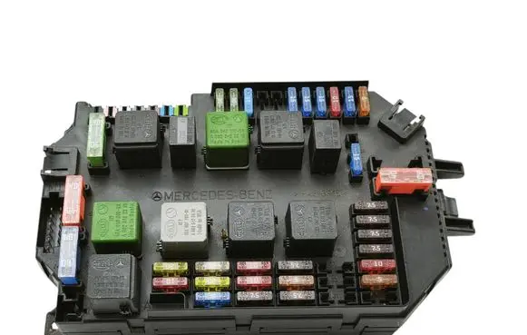 Mercedes-Benz CL C216 Fuse module A2215404650 A2215450001