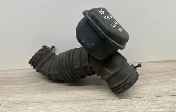 KIA Sportage Air intake hose/pipe 281922Y400 20130724