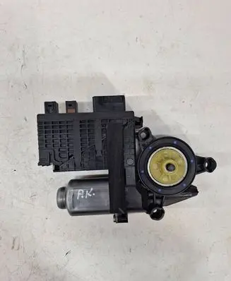 Citroen C4 Grand Picasso Front door window regulator motor 9682495680 400965E