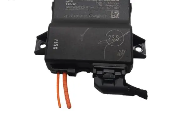 Audi A1 Gateway control module 8X0907468A