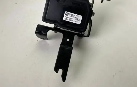 Ford Mustang V ABS Pump ER332C405AA