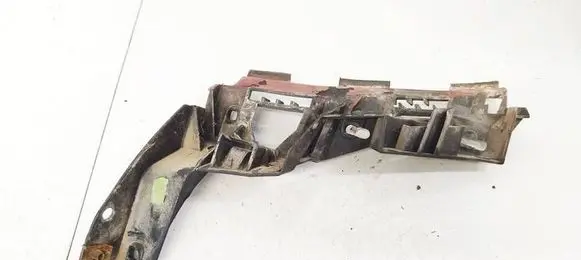 Rear bumper mounting bracket