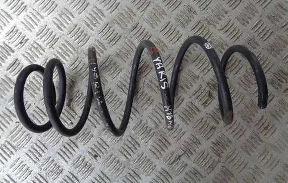 Toyota Yaris Front coil spring 