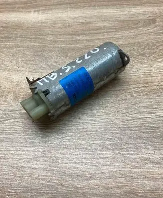 Mercedes-Benz S W221 Seat adjustment motor 2208201542 0130002568 Used