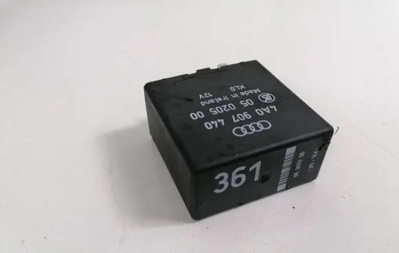 Audi A8 S8 D2 4D Other relay 4A0907440